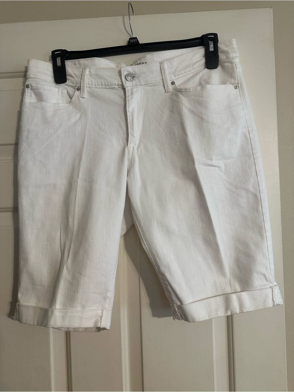 Women’s Levi  Denim Shorts - Classic Clean Fit